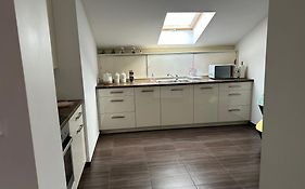 Apartament Bobrzanska - 4 Bedrooms Sypialnie